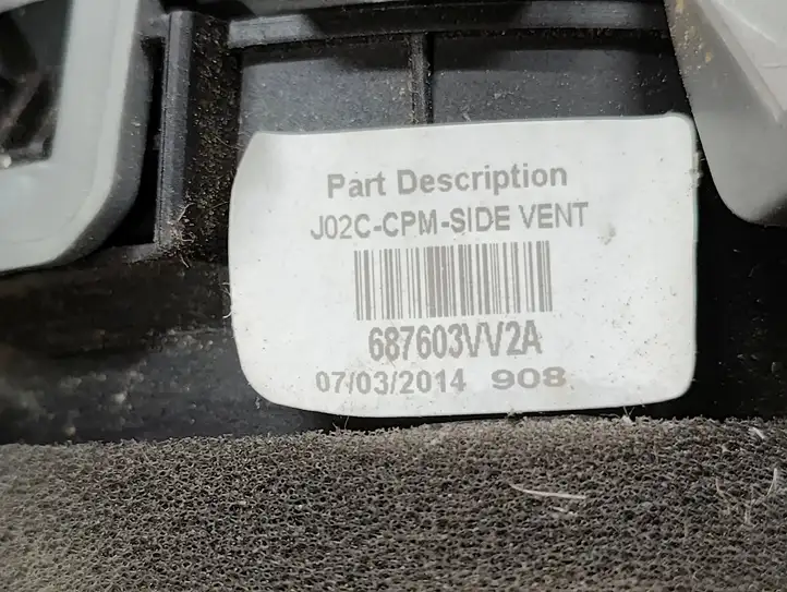 Nissan Note (E12) (2014 - 2018) 687603VV2A Воздушная решетка панели — фото 4