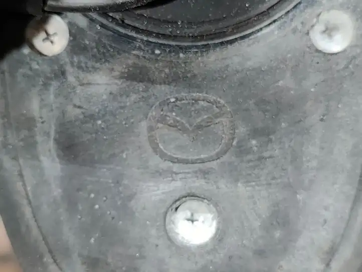 Mazda 2 (2014 - 2019) GPS антенна — фото 4