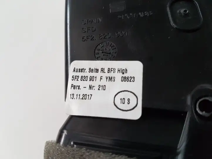 Seat Leon (5F) (2012 - 2019) 5F2820901F Боковой воздушный дефлектор — фото 2