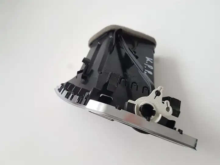 Seat Leon (5F) (2012 - 2019) 5F2820901F Боковой воздушный дефлектор — фото 4