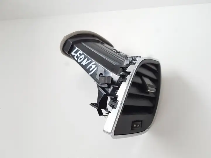Seat Leon (5F) (2012 - 2019) 5F2820901F Боковой воздушный дефлектор — фото 7