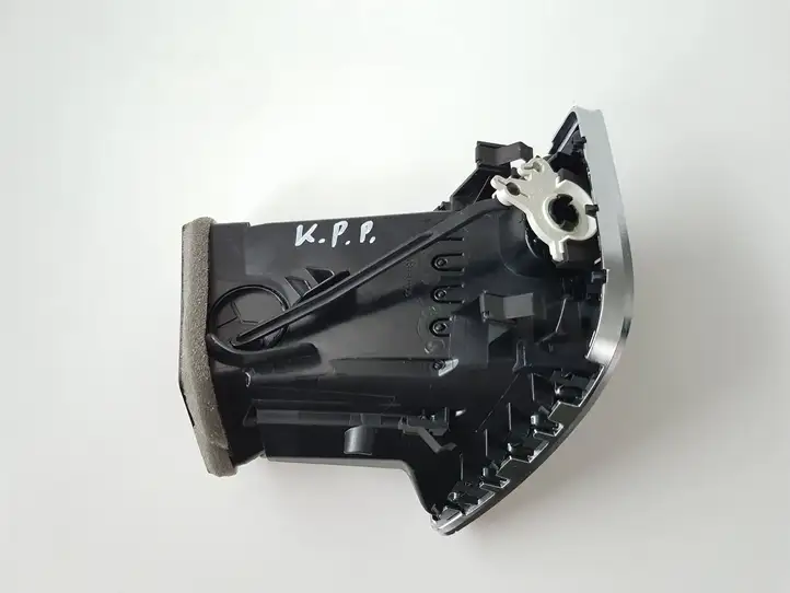 Seat Leon (5F) (2012 - 2019) 5F2820901F Боковой воздушный дефлектор — фото 8
