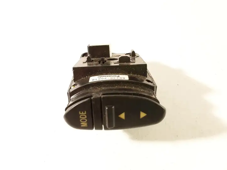 Toyota Avensis T220 (2000 - 2003) 8623020010 Кнопки на рулевом колесе — фото 2