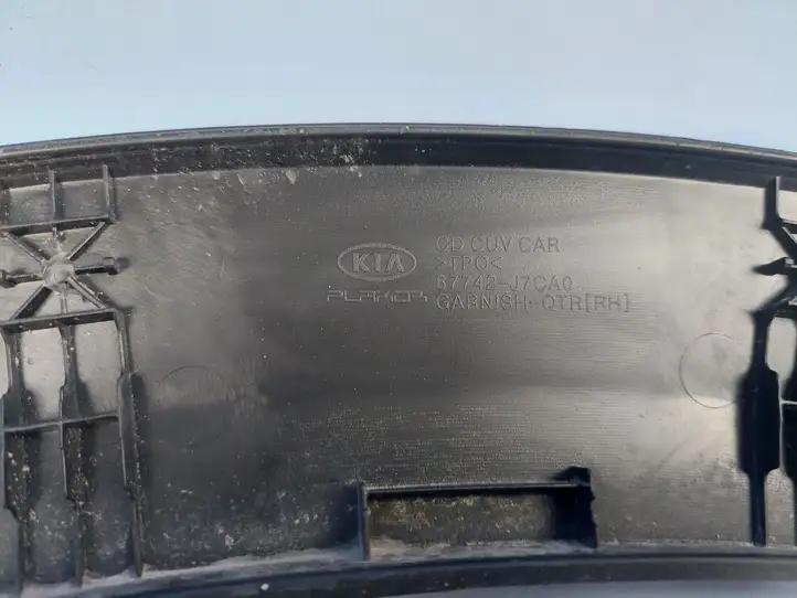 Kia Ceed (2018 - 2021) 87742J7CA0 Молдинги задней двери — фото 10