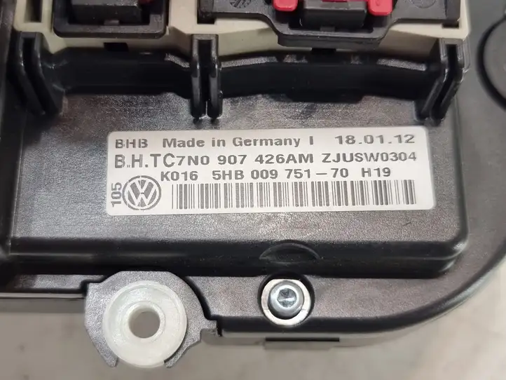 Volkswagen PASSAT B7 (2011 - 2014) 7N0907426AM Управление климат контролем — фото 6
