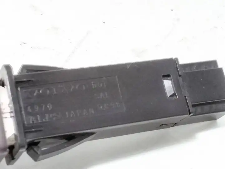 Volvo V50 (2004 - 2008) 30739296 Включатель аварийных фонарей — фото 4