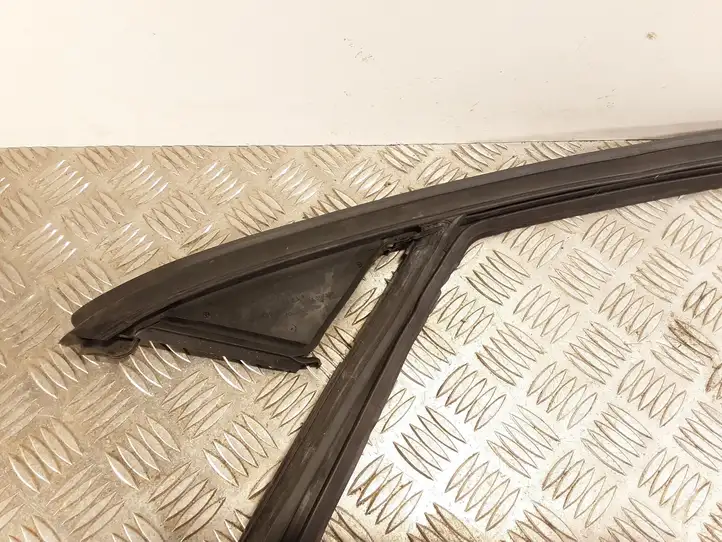 Volvo S60 (2018 - ) 33304887 Накладка стоек лобового стекла — фото 3