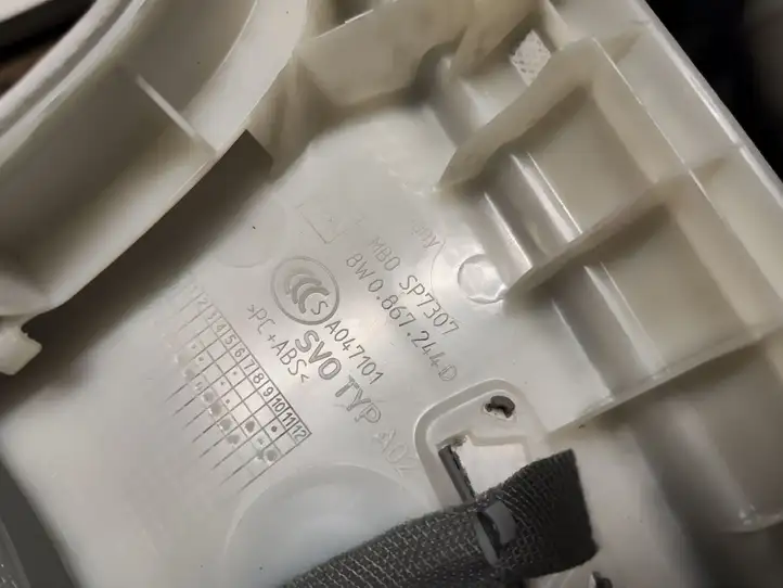 Audi A4 S4 B9 (2015 - 2019) 8W0867244D Верхняя обшивка стойки B — фото 4