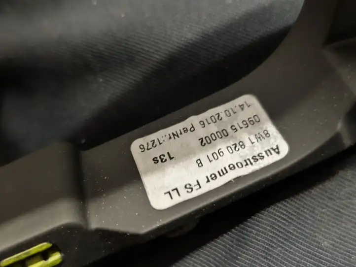 Audi A4 S4 B9 (2015 - 2019) 8W1820901 Боковой воздушный дефлектор — фото 4