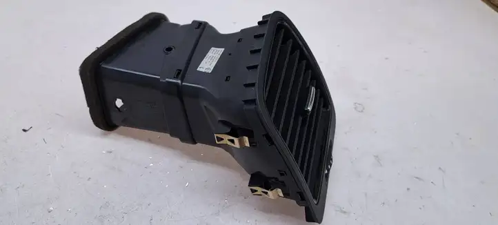 Volkswagen Sharan (2010 - 2015) 7N0819703 Боковой воздушный дефлектор — фото 1