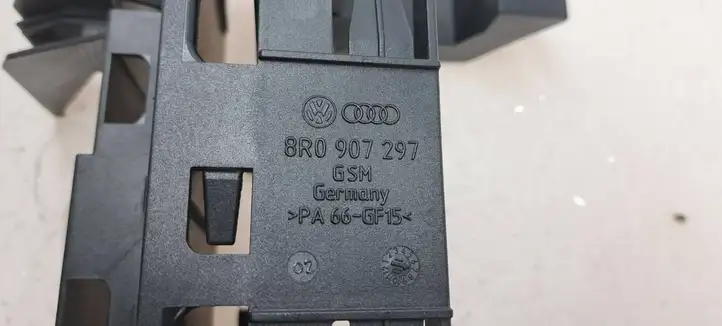 Audi Q5 SQ5 (2008 - 2012) 8R0907297 Прочая отделка багажника — фото 3