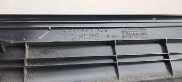 Mercedes-Benz CLA C117,X117,W117 (2013 - 2019) A2466800306 Внутренняя отделка переднего порога — фото 3