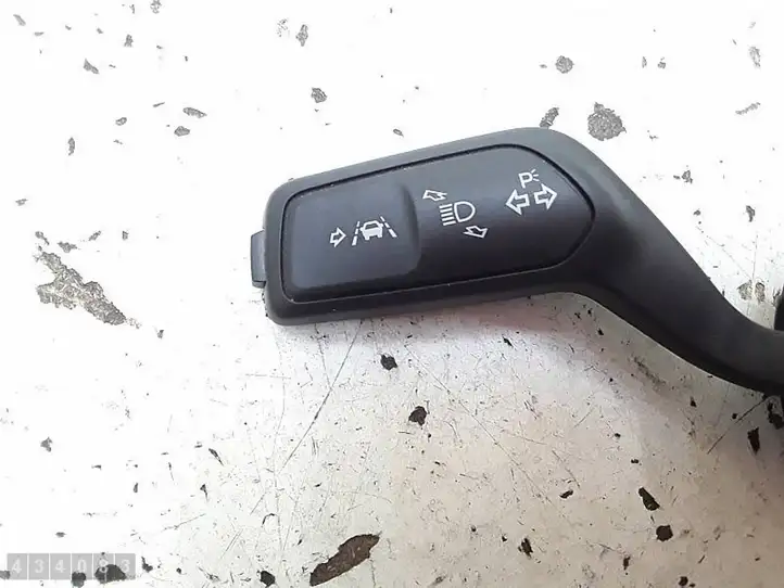 Ford Fiesta (2017 - )  H1BT13335BB Ручка поворотов/ фонарей