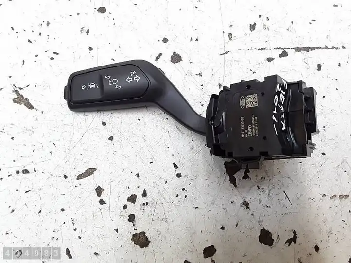Ford Fiesta (2017 - )  H1BT13335BB Ручка поворотов/ фонарей