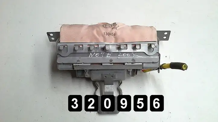 Nissan Note (E11) (2006 - 2014) Подушка безопасности пассажира — фото 1