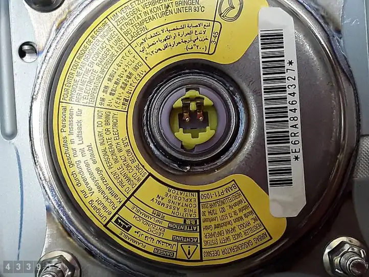 Mazda 6. (2009 - 2012)  GS1G57K00 Подушка безопастности руля