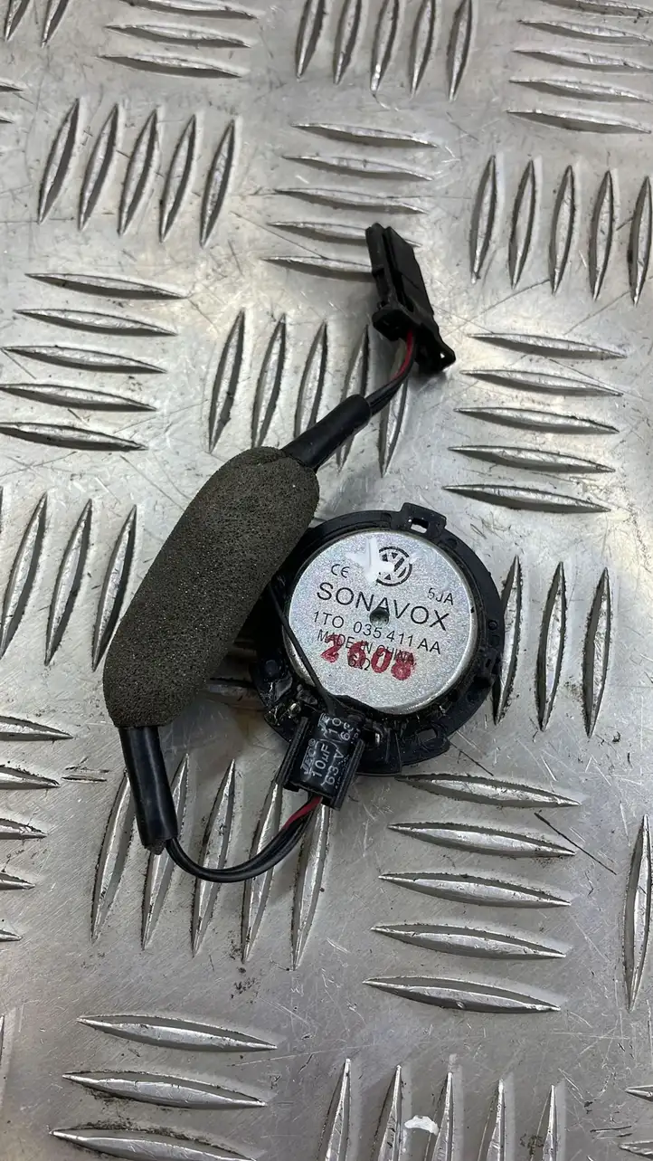 Volkswagen Touran I (2003 - 2010) 1TO035411AA Твитер задних дверей — фото 2