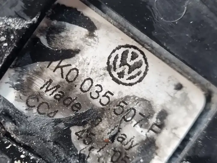 Volkswagen PASSAT B6 (2005 - 2010) 1K0035507F GPS антенна — фото 2