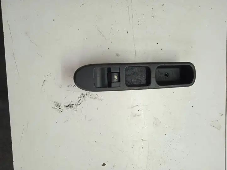 Peugeot 207 (2006 - 2009) PEUGEOT2072009M Блок кнопок стеклоподъемников — фото 1