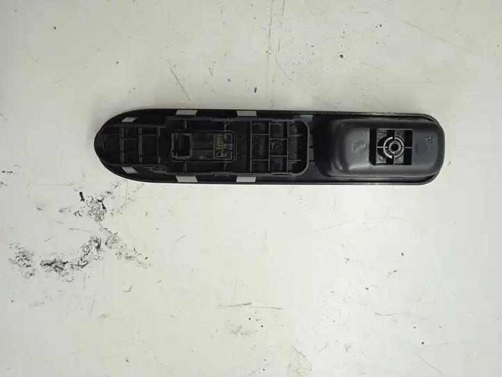 Peugeot 207 (2006 - 2009) PEUGEOT2072009M Блок кнопок стеклоподъемников — фото 2