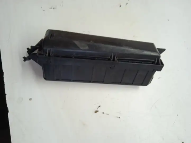 Toyota Prius (XW20) (2003 - 2009)  7107XA1 Блок предохранителей