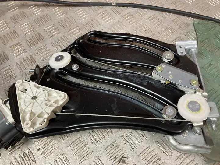 Mercedes-Benz SLK R172 (2011 - 2017) A1726700203 Стеклоподъемник передней двери (комплект) — фото 3