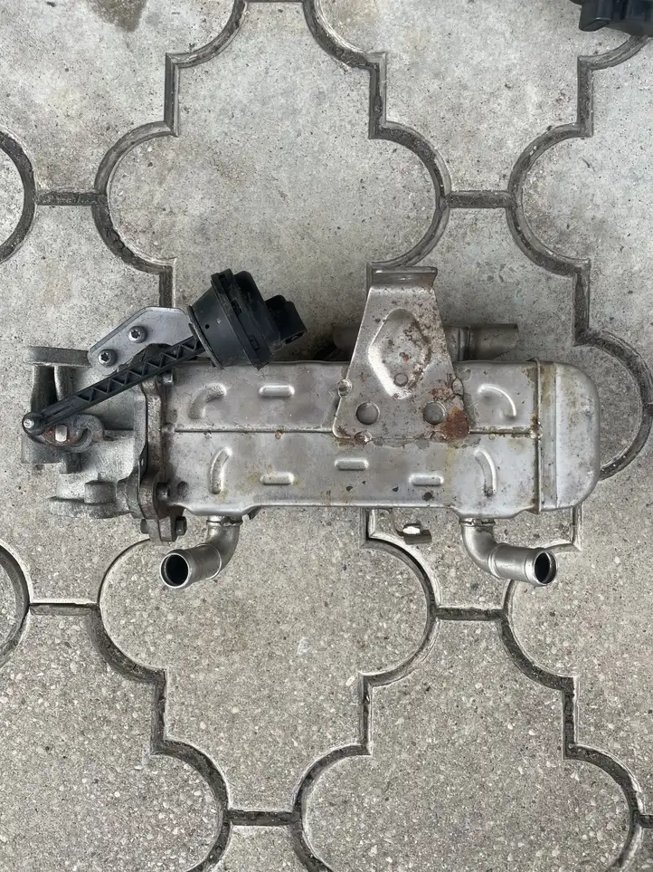 Kia Sorento (2009 - 2014) 284162F140 Охладитель клапана EGR — фото 3