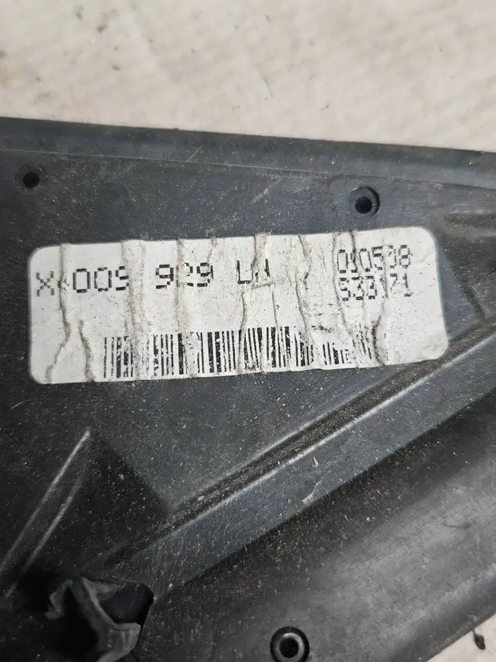 Toyota Avensis T250 (2006 - 2009) 009929L Накладка крыла — фото 3