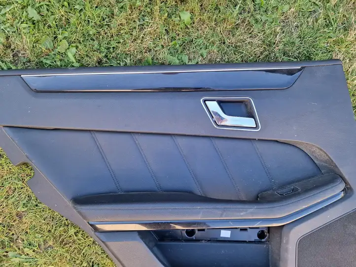 Mercedes-Benz E W212 (2009 - 2016) 2127300970 Обшивка задней двери — фото 5