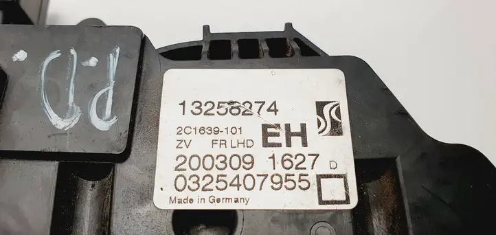 Opel Corsa D (2006 - 2010) 13258274 Замок ручки двери — фото 4