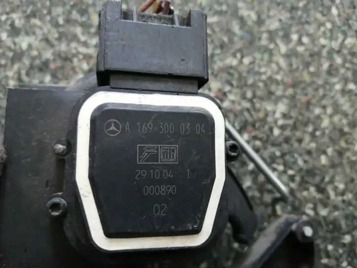 Mercedes-Benz A W169 (2004 - 2012) A1693000304 Педаль акселератора — фото 4