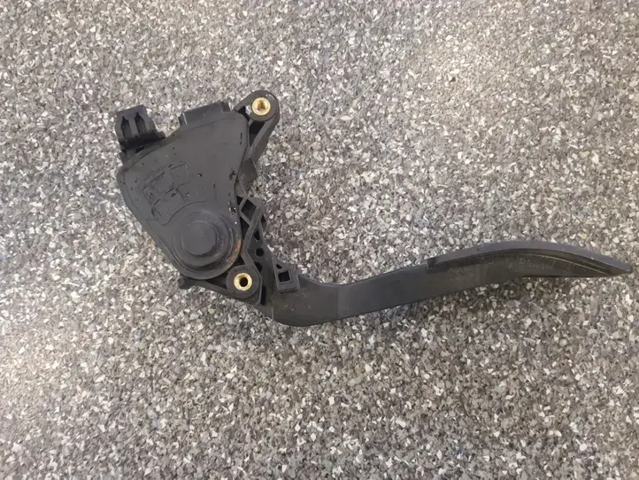 Nissan Juke I F15 (2010 - 2018) 180021KM0A Педаль акселератора — фото 3