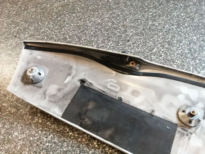 BMW 3 E46 (1998 - 2005)  8235987 Спойлер заднего стекла