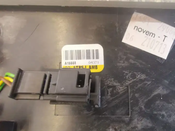 Mercedes-Benz ML W166 (2012 - 2017)  A1666804371 Отделка радио/ навигации