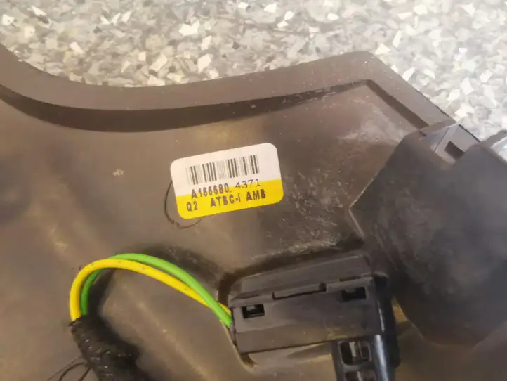 Mercedes-Benz ML W166 (2012 - 2017)  A1666804371 Отделка радио/ навигации