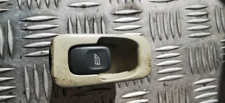 Volvo S80 (1998 - 2004) Кнопка стеклоподъемников — фото 1