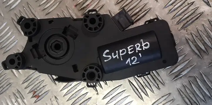 Skoda Superb B6 (3T) (2008 - 2015)   Замок задней крышки