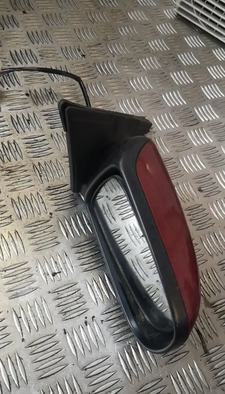 Mazda 626 (1999 - 2002) Боковое зеркало с электроприводом — фото 1