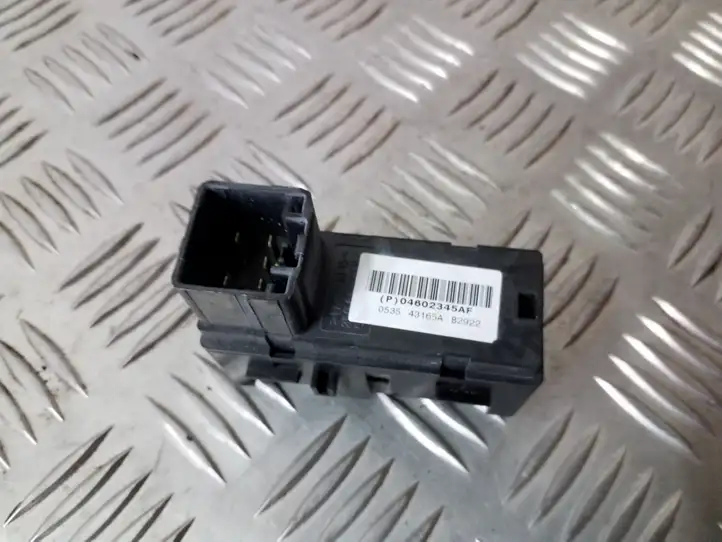 Jeep Grand Cherokee (WK) (2004 - 2010) 04602345AF Блок кнопок стеклоподъемников — фото 3