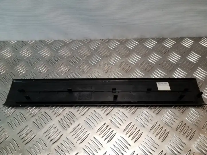 Mercedes-Benz ML W164 (2005 - 2011) A1646803435 Внутренняя отделка переднего порога — фото 4