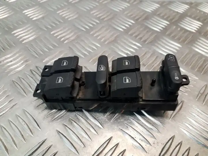 Seat Toledo II (1M) (1998 - 2006) 1J4959857D Блок кнопок стеклоподъемников — фото 1
