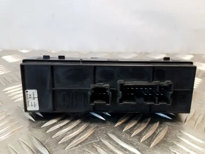 Nissan Juke I F15 (2010 - 2018) 254011KK0A Блок кнопок стеклоподъемников — фото 3