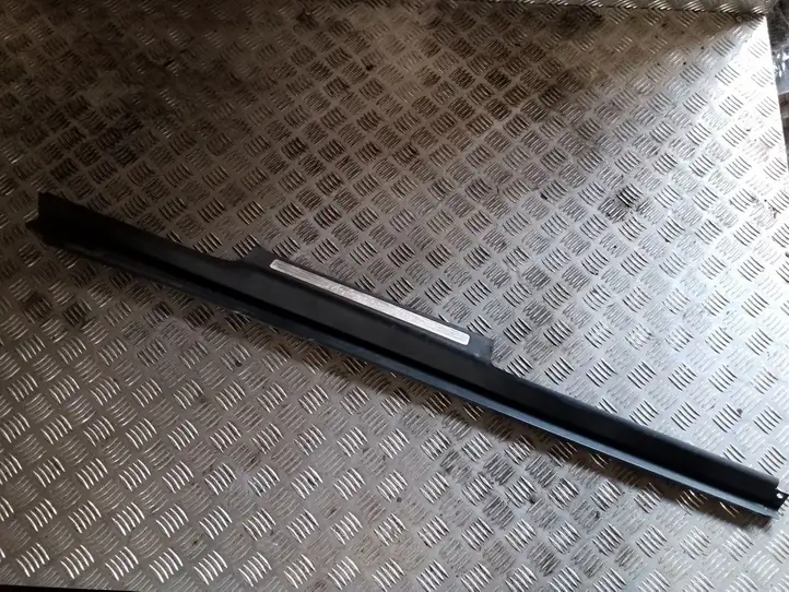 Mercedes-Benz R W251 (2005 - 2013) A2516800135 Внутренняя отделка переднего порога — фото 1