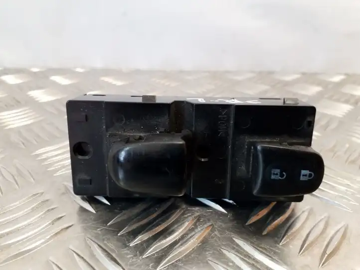 Nissan Juke I F15 (2010 - 2018) 254111KA0A Блок кнопок стеклоподъемников — фото 3