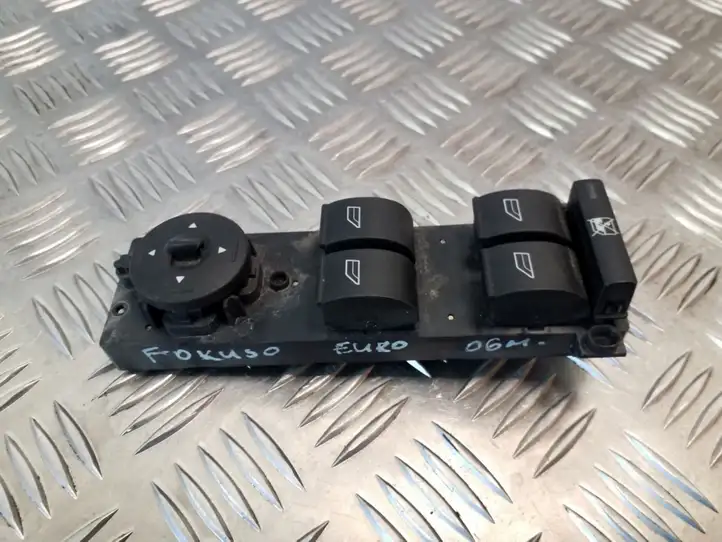 Ford Focus (2005 - 2008) 3M5T14A132AF Кнопка стеклоподъемников — фото 1