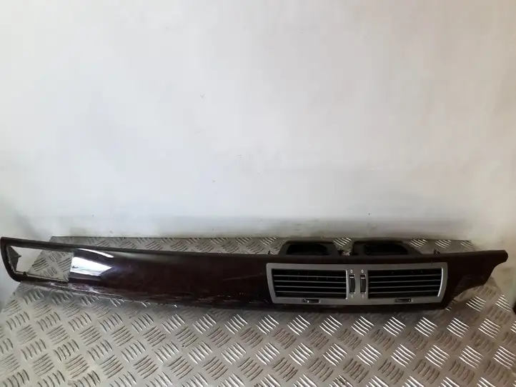 BMW 7 E65 E66 (2001 - 2008) 82235990 Центральный воздушный дефлектор — фото 1