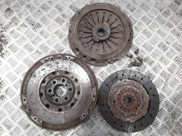 281843H0 Alfa Romeo 156 Sankabos komplektas