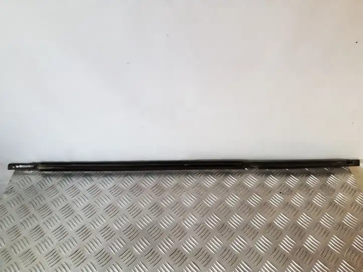 Mercedes-Benz R W251 (2005 - 2013) A2516904780 Накладка стекла задней двери — фото 3