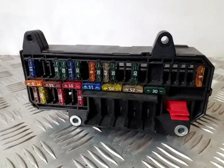 BMW 7 E65 E66 (2001 - 2008)  6900583 Блок предохранителей