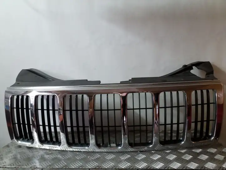 Jeep Grand Cherokee (2004 - 2010)  55156814AE Верхняя решётка